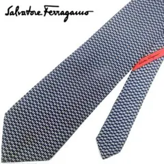 Salvatore Ferragamo　ネクタイ　総柄　蝶柄　シルク　ブルー