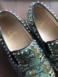 閉店セール‼️Christian Louboutin スネーク柄スタッズシューズ