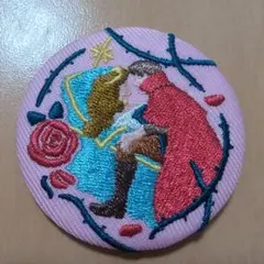ディズニー刺繍缶バッチ　眠れる森の美女