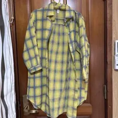 イエローとブルーのチェック シャツ