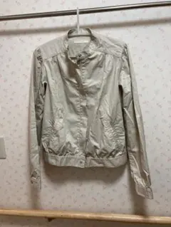 ローリーズファーム　スタンドカラージップアップブルゾン　ベージュ　サイズМ