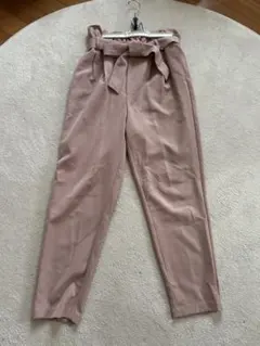 GU ピンク ウエストリボン テーパードパンツ