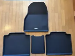 bz4X 専用 Clazzio 立体フロアマット ET1320