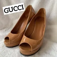 GUCCI エナメルオープントゥハイヒール ベージュ