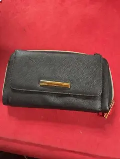 ブラック 合成皮革 長財布
