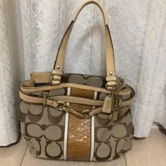 コーチ 蛇柄 パイソン チャーム付き バック ベージュ