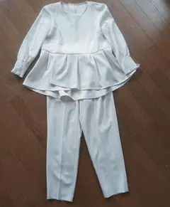 レディースセットアップ ペプラムトップス パンツスーツ