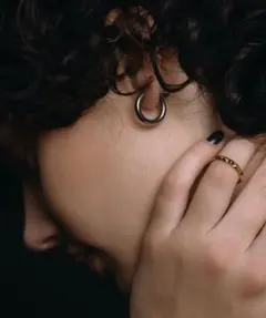 新品 CENE シンプルフープイヤリング