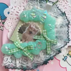 ❁⃘*.゜グリーンチェックのトレカケースキーホルダー❁⃘*.゜ホイップデコ 推し活