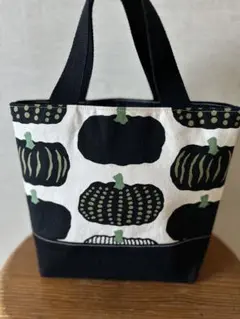 カボチャ柄のミニトートバッグ　ハンドメイド