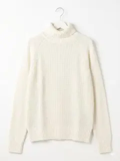 アイボリー タートルネックニット(made in japan)