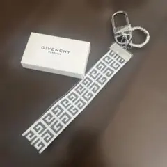 Item thumbnail for item bc3e6f46-550c-4b13-9964-a3fd514398a1