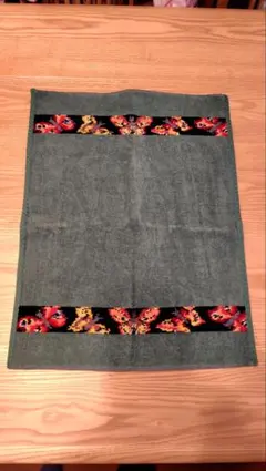 「未使用」FEILER 蝶模様 タオルハンカチ