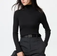 今季ユニクロ　XLブラックタートルネック