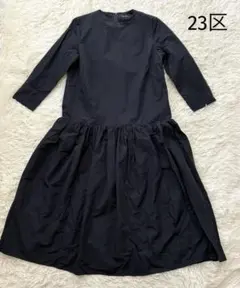 23区 オンワード樫山】APPLAUDIR スクエアネックタフタ ドレス 黒 