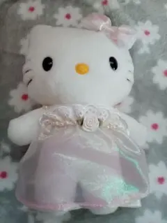 非売品！レア！ハローキティ ぬいぐるみ ドレス付きピンク色