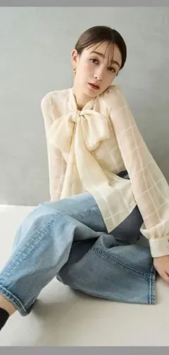 【FRAY I.D】ハイウエストセンタープレスワイドデニム LBLU サイズ1