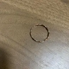 ウェーブデザイン 金属製リング フリーサイズ