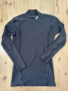 テニスアンダーシャツ