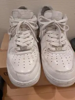 Nike Air Force 1 ホワイトのサムネイル
