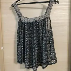 FOREVER 21 ノースリーブ 幾何学模様 Mサイズのサムネイル