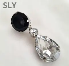 SLY♡イヤリング　片耳　キラキライヤリング　アクセサリー　大ぶりイヤリングのサムネイル