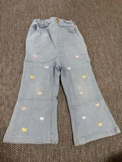 80センチ　ハート柄デニムフレアパンツ