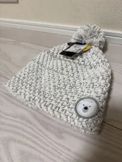 定価2849円　新品未使用　ホワイトニット帽 ポンポン付き