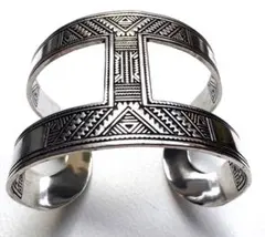 2025年最新】トゥアレグ バングルの人気アイテム - メルカリ