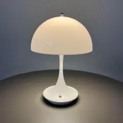 リプロダクト テーブルライト