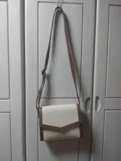 エヘカソポ　キャンバスパイピングショルダーバック　キャメル