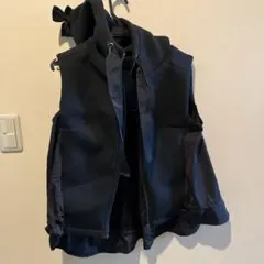 フード付きダウンベスト