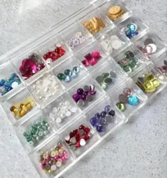 多色のストーンセット《透明ケース入り》