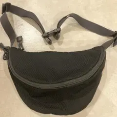 スタイリスト私物✖️UNIVERSAL PRODUCTS ボディバッグ ブラック 