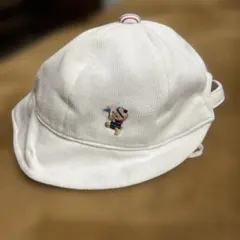 う*さ様 ファミリア　ホワイト ベビー帽子 刺繍キャラクター付き　45ー47