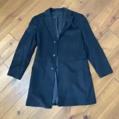 黒いウール混紡チェスターコート