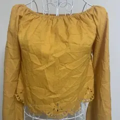 オフショルダー【S】レースカットアウト マスタード トップス