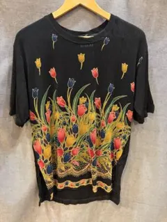 ★ 黒 カラフルチューリップ柄 プリーツカットソー