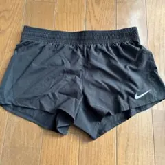 Nike DRI-FIT ブラックショーツ Mサイズ
