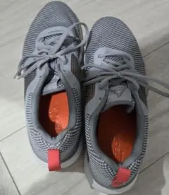 リーボック　メモリーテック スニーカー　25.5