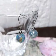 【120】クラックビーズのピアス　ブルー 　シンプル　　　　　 　ハンドメイド
