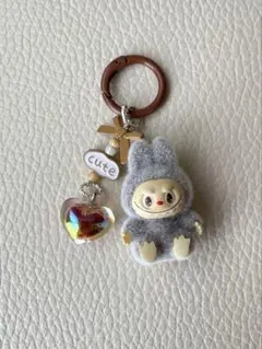 LABUBU キーホルダー ハートチャーム付き