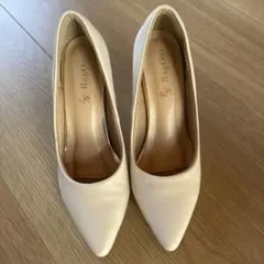 パンプス ベージュ　ホワイト　ウェディング　ブライダル