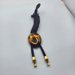 紫色の紐と天然石風のネックレス 鼈甲