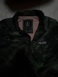 VOLCOM 迷彩柄 ナイロンジャケット