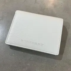 【新品・未使用】BURBERRY ホワイト 二つ折り財布