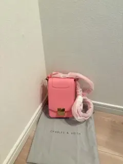 2026年最新】Charles & keith バッグ ピンクの人気アイテム - メルカリ