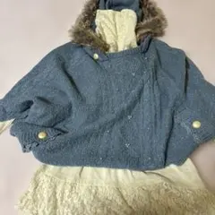 axes femme 青いニットポンチョ 白いトップス スカート 3点セット