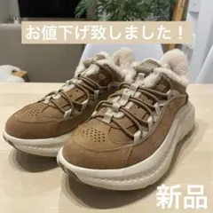 UGGブラウン スエード ムートン厚底スニーカー