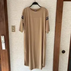 ページュロングワンピース